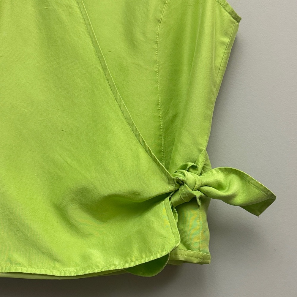 Anne Carson 100% Silk Lime Green Sleeveless Wrap Blouse - Size S - Picture 4 of 8